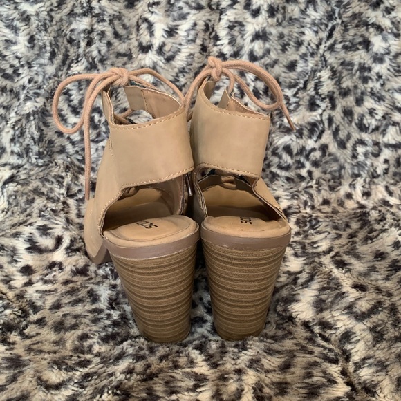 Open toe block heels - Picture 3 of 4